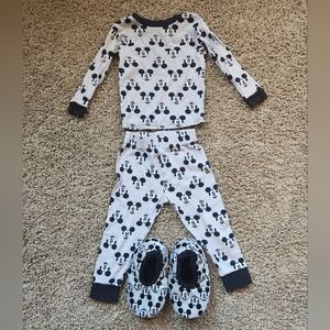 Disney Mickey Mouse Pajama Sleep Set with Matching Slippers Size 3T.